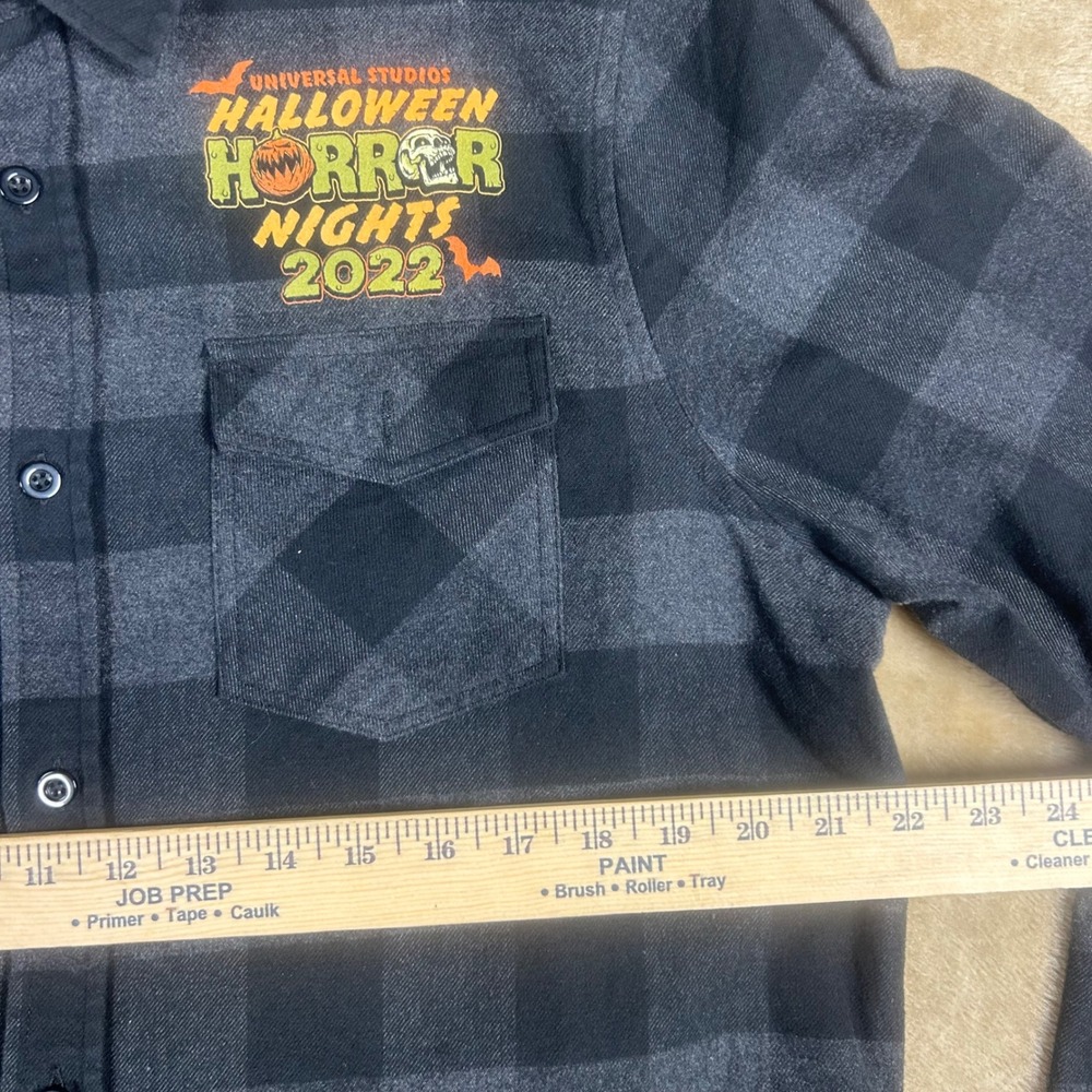 Universal Studios Halloween Horror Nights 2022 Flannel Shirt Mens Large Black - Picture 3 of 8